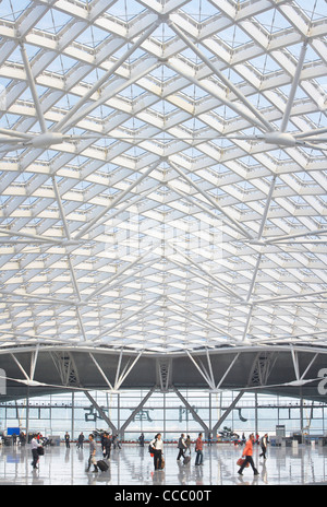 Das Herzstück der Perlfluss-Delta-Region liegt, neuen Guangzhou Bahnhof zwischen den Städten Guangzhou und Foshan. Stockfoto