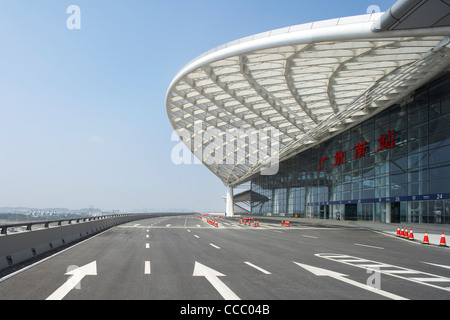 Das Herzstück der Perlfluss-Delta-Region liegt, neuen Guangzhou Bahnhof zwischen den Städten Guangzhou und Foshan. Stockfoto