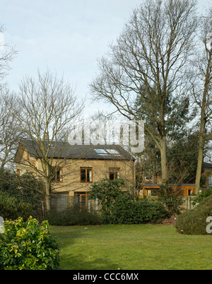 MORRISON HOUSE VERBÜNDETEN UND MORRISON LONDON BLACKHEATH 2009 BLICK VOM GARTEN AUF ERWEITERUNG UND RESIDENZ Stockfoto