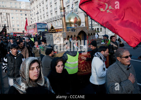 Hub-e-Ali jährliche Arbaeen (Chelum) Prozession von Shia Moslems Kennzeichnung Martyrium von Hussain Enkel von Muhammad in Park Lane L Stockfoto