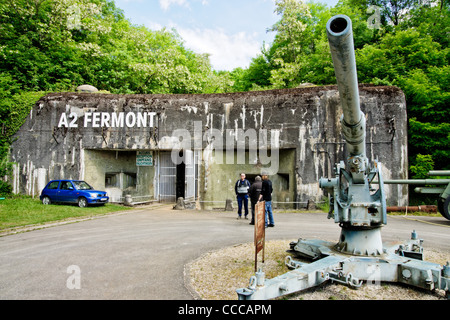 Longuyon, Frankreich. Eine schwere Flak nahe dem Eingang zum Fort de Fermont der Maginot-Linie. Stockfoto