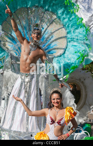 Brasilianische Samba-Tänzer von Paraiso Schule von Samba, Notting Hill Carnival Stockfoto