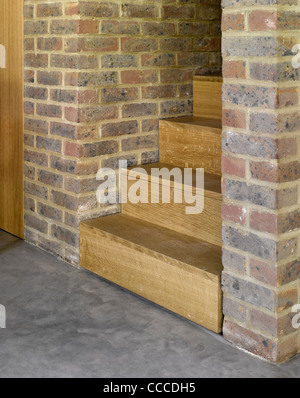 HAUS AM KINGS GROVE-DUGGAN MORRIS ARCHITEKTEN-LONDON-TREPPE DETAIL Stockfoto