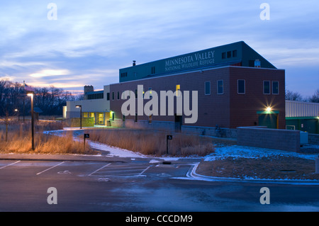 Minnesota Valley National Wildlife Refuge Visitor Center im Morgengrauen in Bloomington, Minnesota Stockfoto