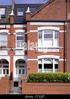HAUS AN DER STRATHBOURNE ROAD, LONDON 2010 - GILES HECHT ARCHITEKTEN-STREET VIEW ZEIGEN TYPISCHE FULHAM HAUS Stockfoto