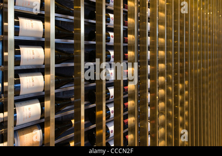 BARBECOA JAMIE OLIVER UND ADAM PERRY LANG RESTAURANT, LONDON, VEREINIGTES KÖNIGREICH, 2011 Stockfoto