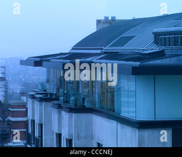 Das Spa, das die gesamte zehnte Etage einnimmt, ist von Eric Parry als krönender Abschluss des neu transformierten konzipiert. Stockfoto