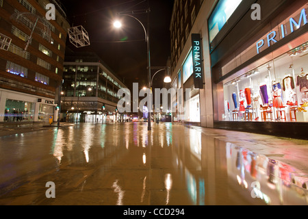 Auf der Oxford Street Überschwemmungen verursacht durch Platzen Wasserleitungen, 19. Januar 2012, London, UK Stockfoto