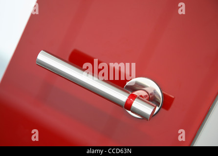 Londoner Hauptsitz der Bank of China, Pringle Brandon, London, 2010, Türgriff Stockfoto