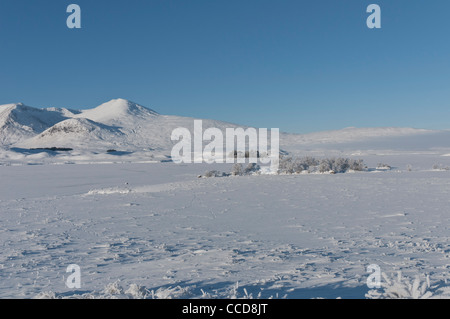 Schnee bedeckt man Na h-Achlaise Glencoe Hochland Schottland Stockfoto