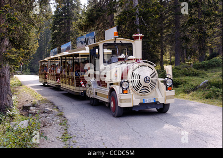 Kleinbahn zur Malga Ritorto Berghütte, Madonna di Campiglio, Trentino Alto Adige, Italien Stockfoto