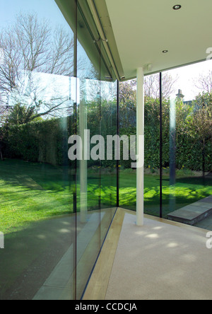 M3 Architekten. Der Limes, Nugents Park, Pinner, London, UK. Zeitgemäße Erweiterung & Haus Umbau. Stockfoto