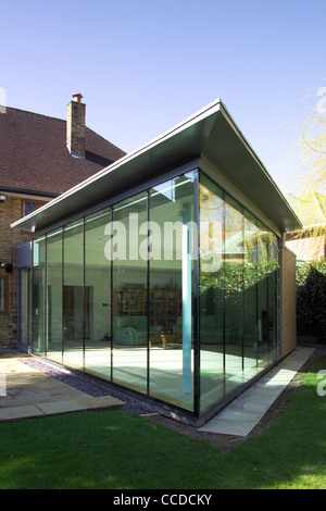 M3 Architekten. Der Limes, Nugents Park, Pinner, London, UK. Zeitgemäße Erweiterung & Haus Umbau. Stockfoto