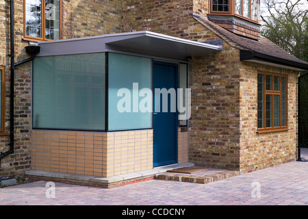 M3 Architekten. Der Limes, Nugents Park, Pinner, London, UK. Zeitgemäße Erweiterung & Haus Umbau. Stockfoto