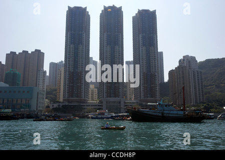 Silhouette des Marina-Lebensraum-Türme auf ap Lei Chau Aberdeen harbour Hongkong Sonderverwaltungsregion Hongkong China Asien Stockfoto