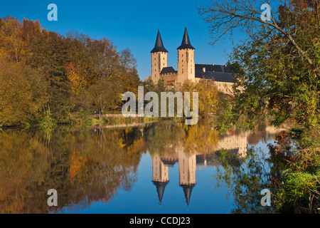 Blick über den Fluss Zwickauer Mule, die Rochlitz Schloss, mehr als 1000 Jahre alt, Rochlitz, Sachsen, Deutschland, Europa Stockfoto