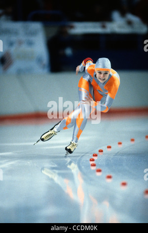 Bonnie Blair USA-Goldmedaillen-Gewinner in der 500m bei den Olympischen Winterspielen 1988 Stockfoto