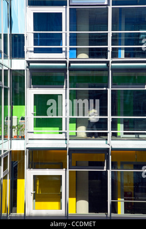 Kaleidoskop Kinder-Zentrum van Heyningen und Haward Architekten C-förmigen Grundriss Ansicht der helle Innenraum Suche heraus über Stockfoto