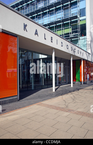 Kaleidoskop Kinder-Zentrum van Heyningen und Haward Architekten vordere Fassade auf Rushey Green bittet Gemeinschaft mit Stockfoto