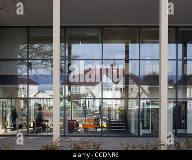 WEMBLEY GRUNDSCHULE WALTERS UND COHEN 2009 STRAßE HÖHE DES VERWALTUNGSGEBÄUDES Stockfoto