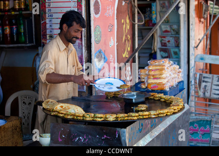 Streetfood Lieferanten, Murree, Provinz Punjab, Pakistan Stockfoto