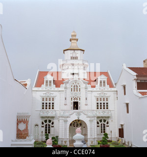 Die traditionelle Architektur der Chee Mansion Chee Family Ancestral Hall Stadthaus in Malacca Melaka in Malaysia in Fernost Südostasien. Stockfoto