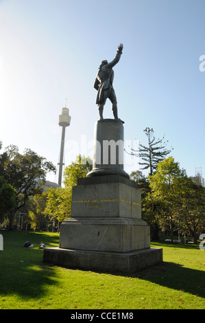 Statue von RN (Royal Navy) Captain James Cook entdeckte Australien im Jahr 1770. Seine Statue befindet sich im Hyde Park, Sydney, Australien Stockfoto