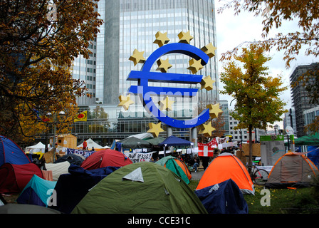 Frankfurt-Camp außerhalb der Europäischen Zentralbank, Deutschland zu besetzen Stockfoto