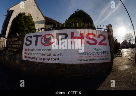 HS2 Protest Kampagne Banner in Wendover Bucks UK zu stoppen Stockfoto