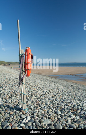 Torpedo auf Newgale Strand an der Küste von Pembrokeshire in Wales zu retten. Stockfoto