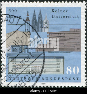 Eine Briefmarke gedruckt in Deutschland, gewidmet den 600. Jahrestag der Universität zu Köln, ca. 1988 Stockfoto