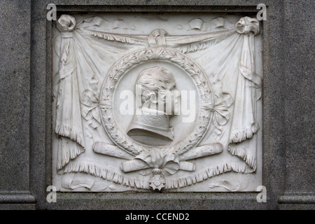 Relief am Grab des heroischen napoleonischen Kommandanten, Michel Ney (1769-1815), Friedhof Pere Lachaise, Paris Stockfoto