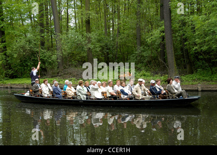 Bootsfahrt in den Spreewald in der Nähe von Lübbenau. Stockfoto
