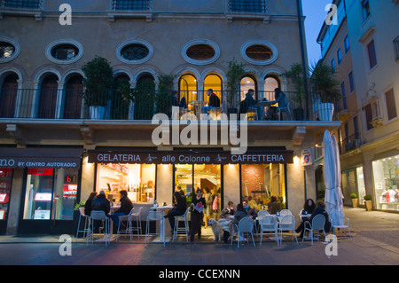 Cafe-Gelateria Piazza dei Signori quadratische Vicenza Veneto Region Nord Italien Europa Stockfoto