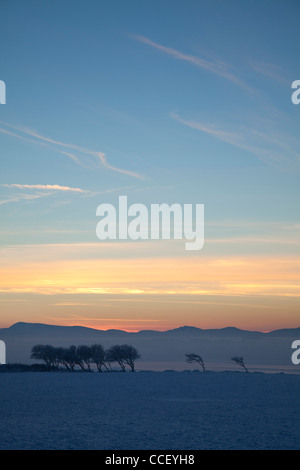 Winter-Sonnenuntergang über den Nephin Beg Bergen, County Sligo, Irland. Stockfoto