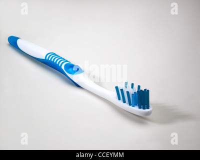 Eine blaue Zahnbürste Stockfoto