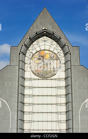 Rose Glasfenster der Kathedrale Lille / Basilika Notre Dame De La Treille, Lille, Frankreich Stockfoto