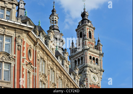 Glockenturm / Glockenturm der Chamber Of Commerce in Lille, Frankreich Stockfoto