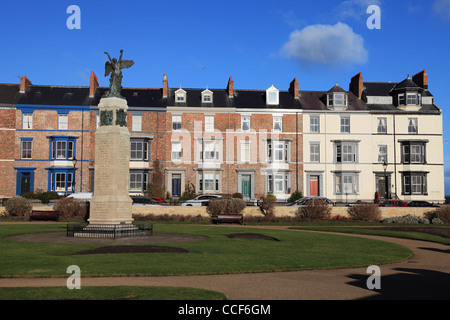 War Memorial Gesamtstrecke Gardens und Cliff Terrasse Hartlepool Landzunge, Nord-Ost-England, UK Stockfoto