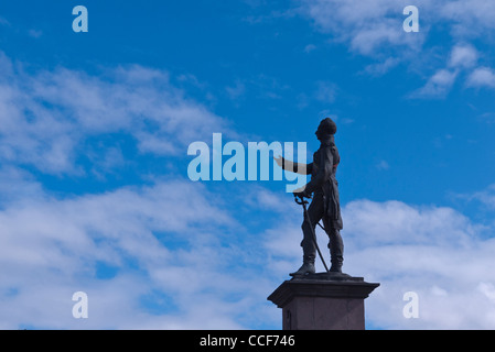 Statue von Antonio José de Sucre befindet sich in Santa Domingo Plaza in Quito, Ecuador. Stockfoto