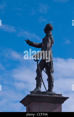 Statue von Antonio José de Sucre befindet sich in Santa Domingo Plaza in Quito, Ecuador. Stockfoto