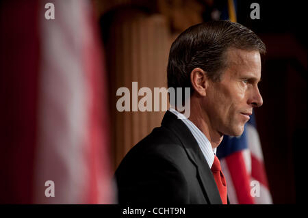 15. Dezember 2010 - Washington, District Of Columbia, US - Senator JOHN THUNE (R -SD) während einer Pressekonferenz auf ihren Widerstand gegen die Omnibus Ausgaben Rechnung. (Bild Kredit: Pete Marovich/ZUMAPRESS.com ©) Stockfoto