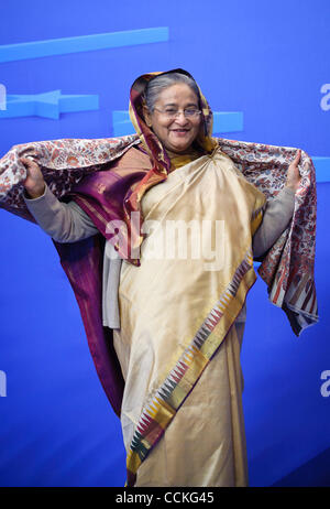 25. November 2010 - BXL, Brüssel, Belgien - Bangladeschs Premierminister Sheikh Hasina vor einem Treffen am Europäischen Rat in Brüssel am 2010-11-25 von Wiktor Dabkowski (Credit-Bild: © Wiktor Dabkowski/ZUMAPRESS.com) Stockfoto