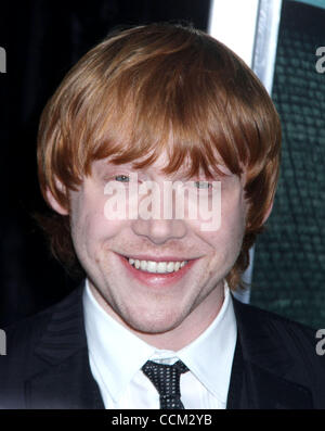 15. November 2010 - New York, New York, US - Schauspieler RUPERT GRINT besucht die New Yorker Premiere von Harry Potter und die Heiligtümer des Todes Â Teil 1 in der Alice Tully Hall statt. (Bild Kredit: Nancy Kaszerman/ZUMApress.com ©) Stockfoto