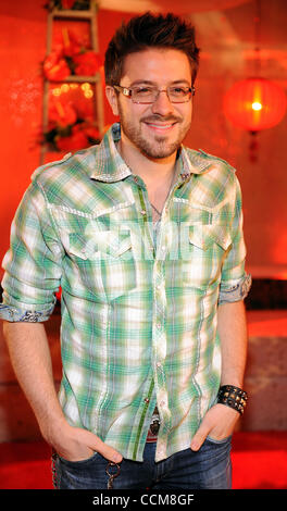 9. November 2010 - Nashville, Tennessee; USA - Musiker DANNY GOKEY kommt auf dem roten Teppich bei den 58. Annual BMI Land Awards, die am BMI Gebäude stattfand.  Copyright 2010 Jason Moore. (Kredit-Bild: © Jason Moore/ZUMApress.com) Stockfoto