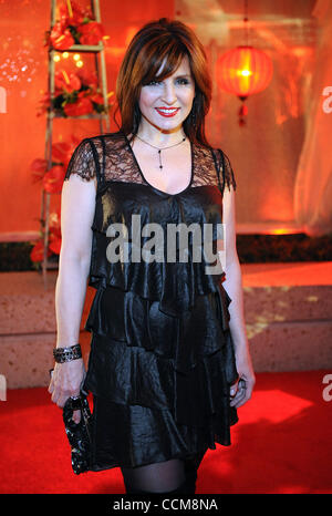 9. November 2010 - Nashville, Tennessee; USA - Musiker DEBORAH ALLEN kommt auf dem roten Teppich bei den 58. Annual BMI Land Awards, die am BMI Gebäude stattfand.  Copyright 2010 Jason Moore. (Kredit-Bild: © Jason Moore/ZUMApress.com) Stockfoto