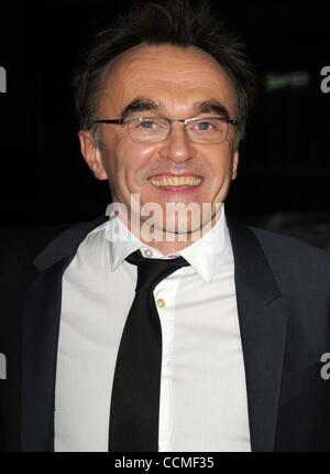 3. November 2010 - Los Angeles, Kalifornien, USA - Danny Boyle, Teilnahme an der Los Angeles Premiere von 127 Stunden an der Academy Of Motion Picture Arts And Science in Beverly Hills, Kalifornien am 3. November 2010 statt. 2010.K66720DLONG. (Kredit-Bild: © D. Long/Globe Photos/ZUMApress.com) Stockfoto