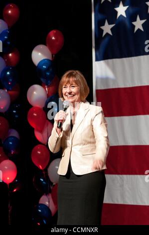 29. Oktober 2010 - Las Vegas, Nevada, USA - republikanischer Kandidat für den Senat der Vereinigten Staaten, SHARRON ANGLE, bei einer Kampagne Veranstaltung spricht. (Kredit-Bild: © C E Mitchell/ZUMApress.com) Stockfoto