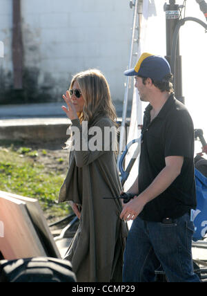 29. Oktober 2010 - Lawrenceville, Georgia, USA - JENNIFER ANISTON im Gwinnett Diner in Lawrenceville, Georgia während der Dreharbeiten zu einer Szene in dem Film "Wanderlust" für die Version 2011. (Kredit-Bild: © Jason Braverman/ZUMApress.com) Stockfoto