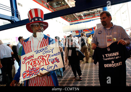 19. Juni 2004; Houston, TX, USA; NATE WALTON von Houston, Kampagnen mit der Organisation "Texaner für Kerry" auf der Texas demokratische Partei 2004 State Convention in Houston. Stockfoto